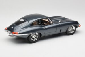 Jaguar E-Type Series 1 Zielony Bburago 1:18 3018-M1 Metal — zdjęcie 5 z 8