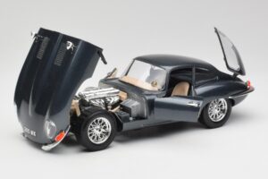 Jaguar E-Type Series 1 Zielony Bburago 1:18 3018-M1 Metal — zdjęcie 8 z 8