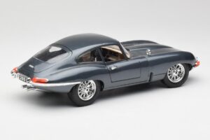 Jaguar E-Type Szary Bburago 1:18 30018 Metal — zdjęcie 3 z 8