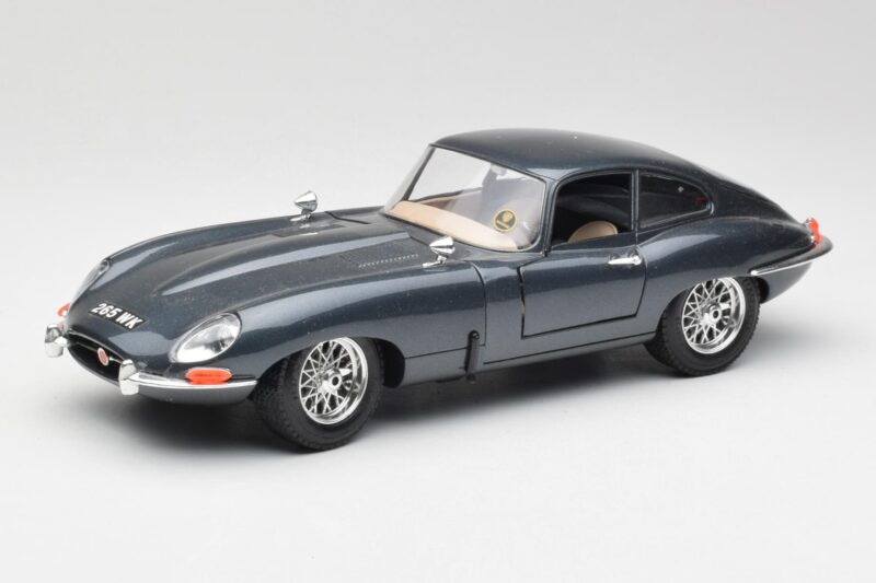 Jaguar E-Type Szary Bburago 1:18 30018 Metal