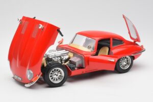 Jaguar E-Type Czerwony Bburago 1:18 3018 Metal — zdjęcie 2 z 8