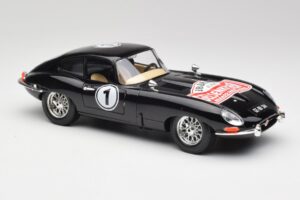 Jaguar E-Type Series 1 #1 British Racing Green Bburago 1:18 3018-M3 Metal — zdjęcie 6 z 8