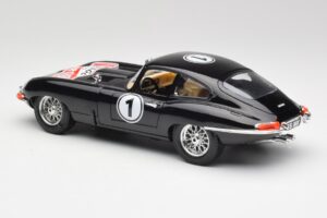 Jaguar E-Type Series 1 #1 British Racing Green Bburago 1:18 3018-M3 Metal — zdjęcie 7 z 8