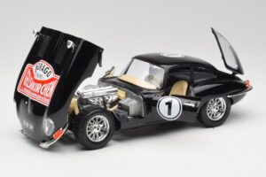 Jaguar E-Type Series 1 #1 British Racing Green Bburago 1:18 3018-M3 Metal — zdjęcie 2 z 8