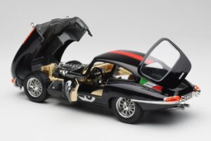 Jaguar E-Type #29 Czarny Bburago 1:18 3018-M4 Metal — zdjęcie 5 z 8