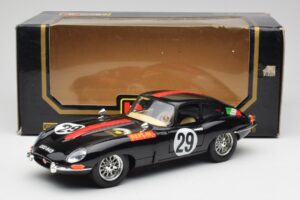 Jaguar E-Type #29 Czarny Bburago 1:18 3018-M4 Metal — zdjęcie 8 z 8