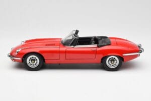 Jaguar E-Type Roadster Series III V12 Czerwony AUTOart 1:18 73523 Metal — zdjęcie 4 z 8
