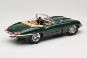 Jaguar E-Type Series 1 Roadster Zielony Bburago 1:18 3016-M1 Metal — zdjęcie 3 z 8