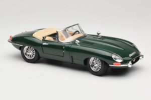 Jaguar E-Type Series 1 Roadster Zielony Bburago 1:18 3016-M1 Metal — zdjęcie 6 z 8