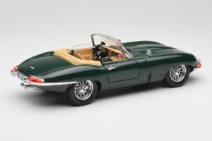 Jaguar E-Type Series 1 Roadster Zielony Bburago 1:18 3018-M5 Metal — zdjęcie 3 z 8