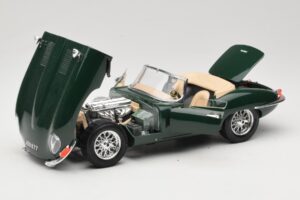 Jaguar E-Type Series 1 Roadster Zielony Bburago 1:18 3016-M1 Metal — zdjęcie 2 z 8