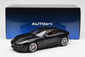 Jaguar F-Type R X152 Matowy Czarny AUTOart 1:18 73652 Kompozyt — zdjęcie 8 z 8