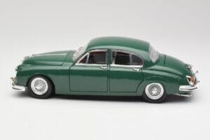 Jaguar Mark II British Racing Zielony & Niebieski Wnętrze Maisto 1:18 59001 Metal — zdjęcie 4 z 8