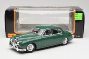 Jaguar Mark II British Racing Zielony & Niebieski Wnętrze Maisto 1:18 59001 Metal — zdjęcie 8 z 8