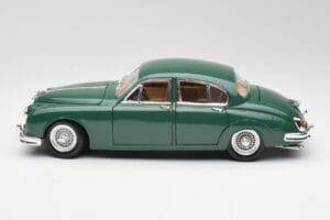 Jaguar Mk II British Racing Zielony Maisto 1:18 50287 Metal — zdjęcie 4 z 8