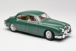 Jaguar Mk II British Racing Zielony Maisto 1:18 50287 Metal — zdjęcie 6 z 8