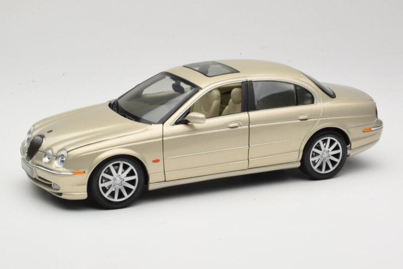 Jaguar S-Type X200 Brązowy Maisto 1:18 50332 Metal