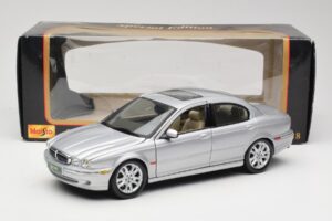 Jaguar X-Type Srebrny Maisto 1:18 7271328 Metal — zdjęcie 8 z 8