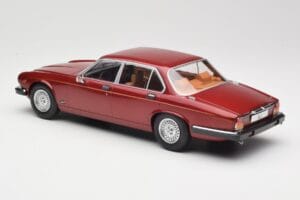 Jaguar XJ Series III Metallic Dark Red MCG 1:18 MCG18176 Metal — zdjęcie 5 z 6