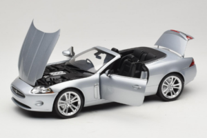Jaguar XK X150 Kabriolet Srebrny Minichamps 1:18 150130531 Metal — zdjęcie 2 z 8