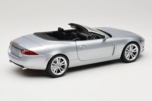 Jaguar XK X150 Kabriolet Srebrny Minichamps 1:18 150130531 Metal — zdjęcie 3 z 8