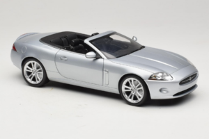 Jaguar XK X150 Kabriolet Srebrny Minichamps 1:18 150130531 Metal — zdjęcie 6 z 8