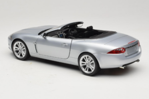 Jaguar XK X150 Kabriolet Srebrny Minichamps 1:18 150130531 Metal — zdjęcie 7 z 8