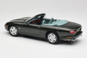 Jaguar XK8 X100 Kabriolet British Racing Zielony Maisto 1:18 50285 Metal — zdjęcie 7 z 8