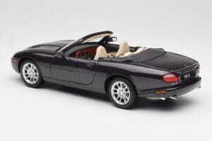 Jaguar XKR X100 Kabriolet Szary Maisto 1:18 50331 Metal — zdjęcie 7 z 8