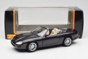 Jaguar XKR X100 Kabriolet Szary Maisto 1:18 50331 Metal — zdjęcie 8 z 8