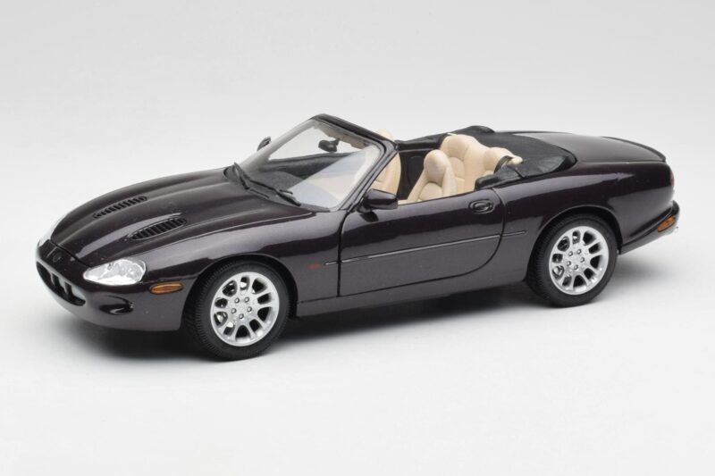 Jaguar XKR X100 Kabriolet Szary Maisto 1:18 50331 Metal