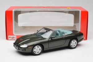 Jaguar XKR X100 Kabriolet Zielony Maisto 1:18 37800-M1 Metal — zdjęcie 8 z 8