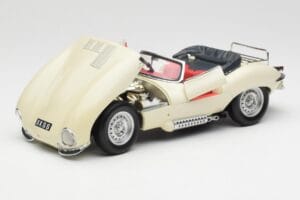 Jaguar XKSS Kremowy AUTOart 1:18 73512 Metal — zdjęcie 2 z 8