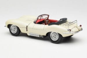 Jaguar XKSS Kremowy AUTOart 1:18 73512 Metal — zdjęcie 7 z 8