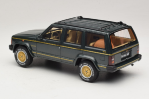 Jeep Cherokee XJ Limited Dark Hunter Green Otto 1:18 OT1340 Żywica — zdjęcie 5 z 6