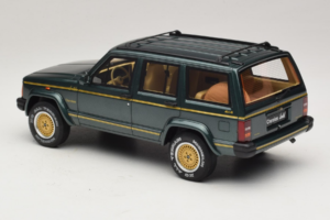 Jeep Cherokee XJ Limited Hunter Green Otto 1:18 OT1204 Żywica — zdjęcie 5 z 6
