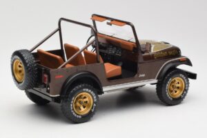 Jeep CJ-7 Golden Eagle Zielony MCG 1:18 MCG18109 Metal — zdjęcie 2 z 6