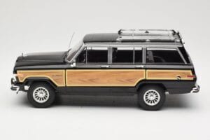 Jeep Grand Wagoneer Czarny KK-Scale 1:18 KKDC181113 Metal — zdjęcie 3 z 6