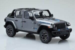 Jeep Wrangler 4xe Srebrny GT Spirit 1:18 GT419 Żywica — zdjęcie 4 z 6