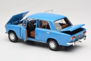 Lada 1200 2101 Niebieski IXO 1:18 18CMC204OP Metal — zdjęcie 5 z 8