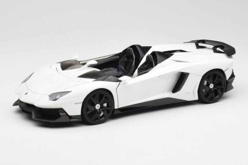 Lamborghini Aventador J Biały AUTOart 1:18 74674 Metal