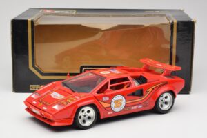 Lamborghini Countach Czerwony Bburago 1:18 3047 Metal — zdjęcie 8 z 8