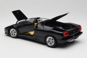 Lamborghini Diablo Roadster Czarny AUTOart 1:18 70093-R1 Metal — zdjęcie 6 z 10