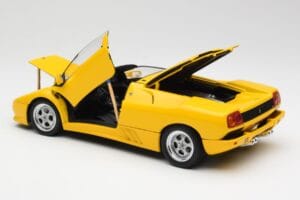 Lamborghini Diablo Roadster Żółty AUTOart 1:18 70092 Metal — zdjęcie 5 z 8