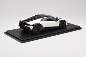 Lamborghini Huracan Sterrato No. 63 Biały TopSpeed 1:18 TS0610 Żywica — zdjęcie 2 z 6