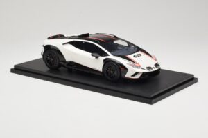 Lamborghini Huracan Sterrato No. 63 Biały TopSpeed 1:18 TS0610 Żywica — zdjęcie 4 z 6