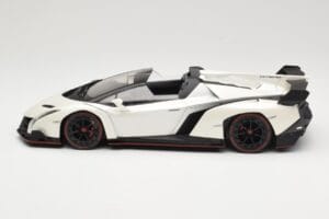 Lamborghini Veneno Roadster Biały Z Czerwoną Linią Kyosho 1:18 C09502W Metal — zdjęcie 3 z 6