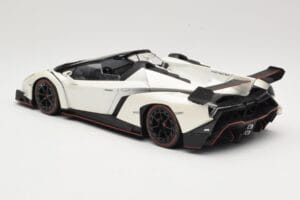 Lamborghini Veneno Roadster Biały Z Czerwoną Linią Kyosho 1:18 C09502W Metal — zdjęcie 5 z 6