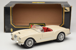 Lancia Aurelia B24 Spider Beżowy Bburago 1:18 3010-M2 Metal — zdjęcie 8 z 8