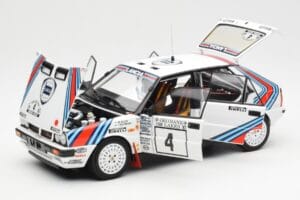 Lancia Delta HF 4WD #4 M. Alen / I. Kivimaki Martini Rally 1000 Lakes 1987 Kyosho 1:18 08960B Metal — zdjęcie 2 z 8